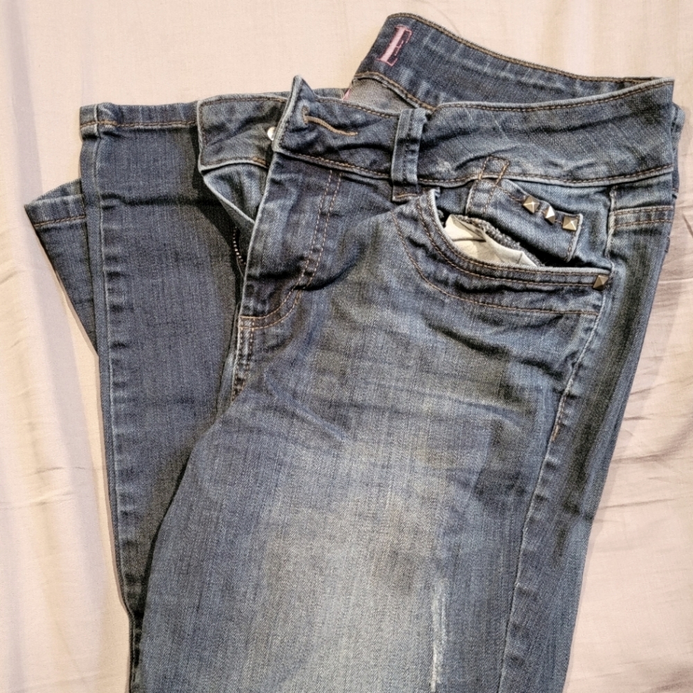 Elle capri jeans.